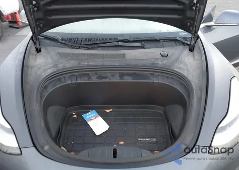 2019 Tesla Model 3 Long Range/Mid Range/Standard Range/Standard Range Plus z USA, uszkodzony, nr VIN 5YJ3E1EAXKF312546